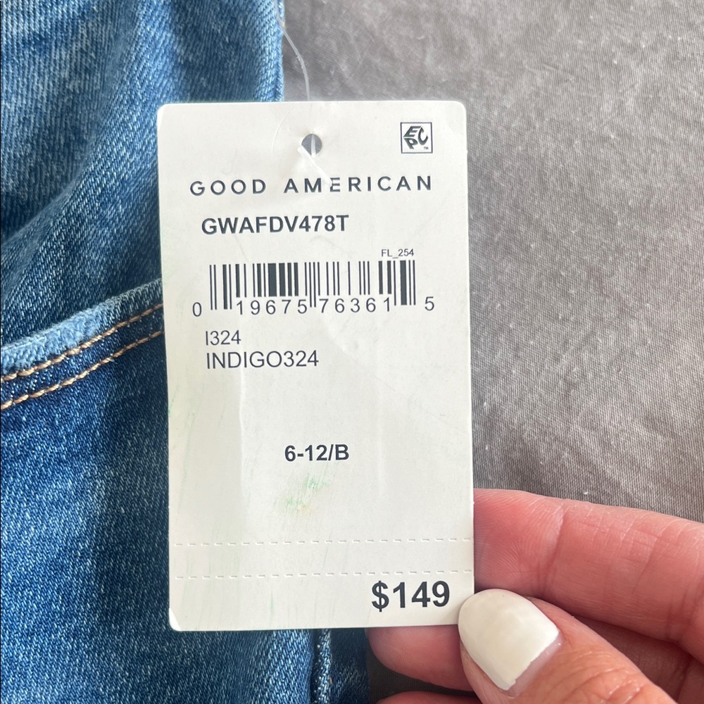 Good American High Rise Jeans - Medium Blue Wash - Picture 2 of 4